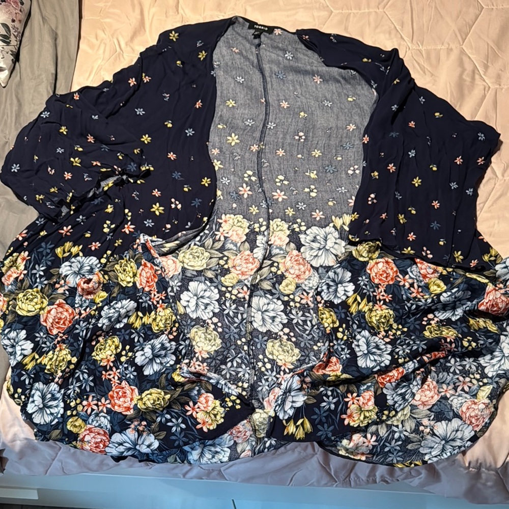 Torrid 1/2 Floral Kimono Cardigan